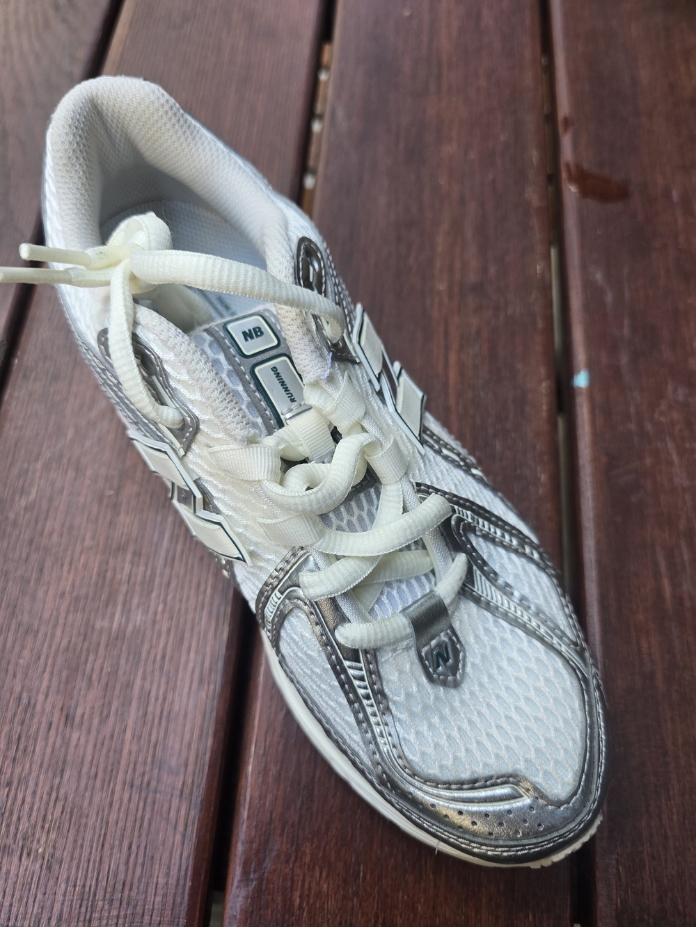 NEW!!! New Balance 1906R Sneakers, Silver Metallic/Sea Salt, Retail  $155.00 - Picture 3 of 15